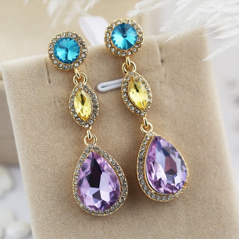 💥Three Colors & Shapes Vintage Noble Water Drop Dangle Earring, UNVN12438